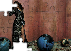 Halle Berry, długi, płaszcz, globus