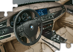 BMW seria 7 F01, Wnętrze, Środek