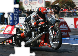 Harley Davidson V-Rod Muscle Drag, Wylot, Spalin