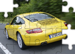 Żółte Porsche CARRERA