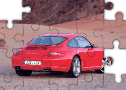 Czerwone Porsche Carrera S