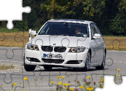 BMW E90, Pokonywanie, Zakrętu