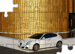 Biała, Alfa Romeo Giulietta, Hatchback