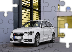 Białe, Audi S6 Avant