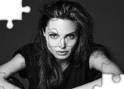 Angelina Jolie, Twarz, Włosy