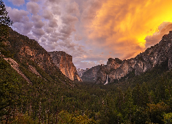 Góry, Las, Dolina, Park Narodowy Yosemite, Zachód słońca, Kalifornia, Stany Zjednoczone