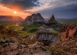 Kazachstan, Manggystau, Skały, Airakty, Dolina Zamków, Zachód słońca