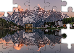 Góry, Dolomity, Jezioro, Misurina Lake, Drzewa, Domy, Grand Hotel Misurina, Cortina dAmpezzo, Włochy