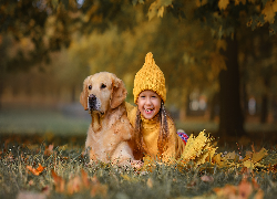 Dziewczyna, Czapka, Pies, Golden retriever, Łąka