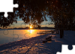 Zima, Drzewa, Ławeczka, Zachód słońca, Fiord Topdalsfjorden, Kristiansand, Norwegia
