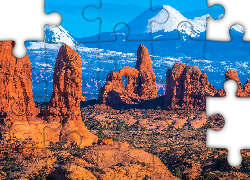 Formacje skalne, Skała, Turret Arch, Góry, La Sal Mountains, Park Narodowy Arches, Stan Utah, Stany Zjednoczone