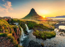 Promienie słońca, Góra, Kirkjufell, Wodospad, Kirkjufellsfoss, Islandia