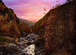 Zachód słońca, Góry, Jesień, Rzeka, Gordolasque River, Drzewa, Kamienie, Francja
