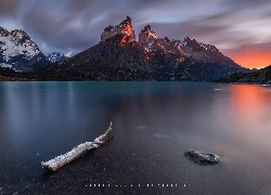 Góry, Cordillera del Paine, Jezioro, Park Narodowy Torres del Paine, Patagonia, Chile