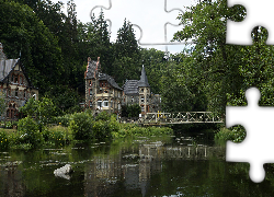 Hotel Bodeblick, Treseburg, Saksonia-Anhalt, Niemcy, Rzeka, Most, Domy, Drzewa, Roslinność