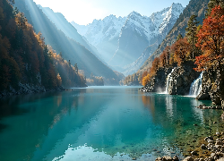 Góry, Jezioro, Kamienie, Wodospady, Las, Drzewa, Jesień, Mgła