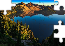 Park Narodowy Jeziora Kraterowego, Jezioro Kraterowe, Góry, Drzewa, Odbicie, Stan Oregon, Stany Zjednoczone