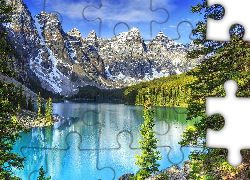 Kanada, Prowincja Alberta, Park Narodowy Banff, Dolina Valley of the Ten Peaks, Dolina Dziesięciu Szczytów, Jezioro Moraine Lake, Góry, Drzewa