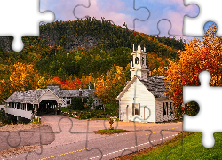 Stany Zjednoczone, New Hampshire, Wieś Stark, Most, Kościół, Jesień, Wzgórza, Drzewa