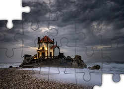 Portugalia, Praia de Miramar, Morze, Kościół, Senhor da Pedra, Skały, Chmury