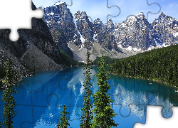Góry, Jezioro, Moraine Lake, Drzewa, Park Narodowy Banff, Kanada