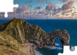 Anglia, Hrabstwo Dorset, Morze, Wybrzeże Jurajskie, Skały, Łuk wapienny, Durdle Door, Chmury