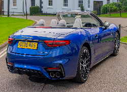 Maserati GranCabrio, Trofeo, Tył