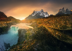 Argentyna, Patagonia, Góry, Torres del Paine, Rzeka, Zachód słońca