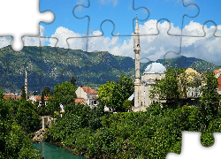Bośnia i Hercegowina, Mostar, Meczet Koski Mehmed Pasha, Rzeka Neretva, Drzewa, Góry