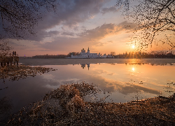 Klasztor, Monaster Ipatiewski, Rzeka Kostroma, Zachód słońca, Kostroma, Rosja