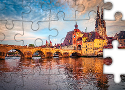 Miasto Ratyzbona, Regensburg, Rzeka Dunaj, Katedra św Piotra, Most, Kościół, Bawaria, Niemcy