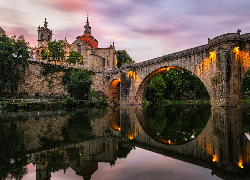 Rzeka Tamega, Most, Ponte Sao Goncalo, Klasztor, Kościół, Drzewa, Odbicie, Amarante, Portugalia