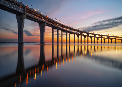 Most, Zatoka, Morze