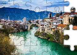 Bośnia i Hercegowina, Miasto, Mostar, Rzeka, Neretwa, Stary Most, Góry, Domy, Drzewa