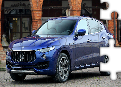 Niebieski, Maserati Levante