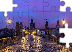 Most Karola, Oświetlenie, Latarnie, Posągi, Praga, Czechy
