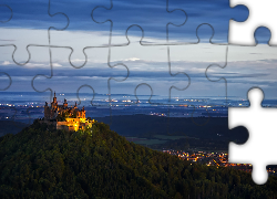 Góra Hohenzollern, Oświetlony, Zamek Hohenzollern, Miasto, Wschód słońca, Wzgórze, Badenia-Wirtembergia, Niemcy