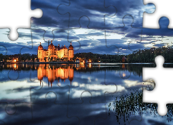 Pałac Moritzburg, Jezioro Waldesee, Chmury, Zachód słońca, Zmierzch, Saksonia, Niemcy