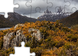 Góry, Cradle Mountain, Park Narodowy Cradle Mountain Lake St Clair, Skały, Drzewa, Jesień, Tasmania, Australia