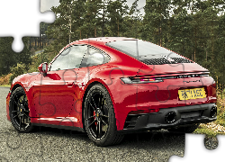 Czerwone, Porsche 911 Carrera GTS