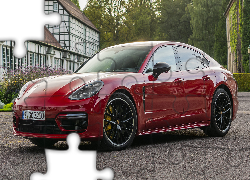 Czerwone, Porsche Panamera GTS, 2020