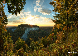 Góry, Drzewa, Promienie słońca, Letchworth State Park, Stan Nowy Jork, Stany Zjednoczone