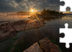 Jezioro Ładoga, Wyspy, Skały, Drzewa, Promienie słońca, Karelia, Rosja