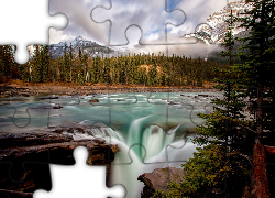 Park Narodowy Jasper, Góry, Drzewa, Rzeka Athabasca, Wodospad Athabasca Falls, Skały, Kanada