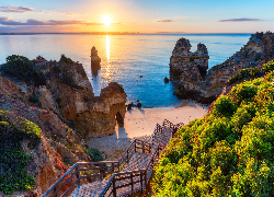 Morze, Skały, Schody, Zachód słońca, Wybrzeże, Algarve, Plaża, Camilo Beach, Lagos, Portugalia