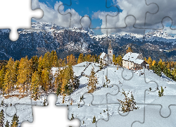 Zima, Góry, Dolomity, Drzewa, Schronisko, Sanktuarium La Crusc Santa Croce, Drzewa, Chmury, Alta Badia, Południowy Tyrol, Włochy