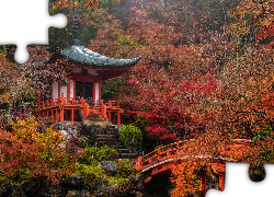 Japonia, Kioto, Kompleks świątynny Daigo-ji, Świątynia Benten-dō, Mostek, Staw, Jesień, Drzewa