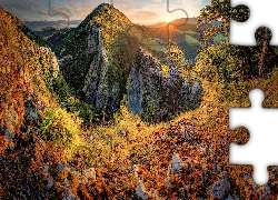 Góry, Sulowskie Wierchy, Szczyt Velky Manin, Jesień, Skały, Drzewa, Promienie słońca, Słowacja