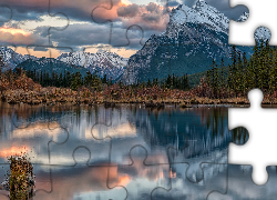 Park Narodowy Banff, Góry, Canadian Rockies, Góra, Mount Rundle, Jezioro, Vermilion Lakes, Chmury, Alberta, Kanada