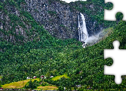 Wodospad Feigefossen, Skała, Góry, Drzewa, Domy, Gmina Luster, Norwegia